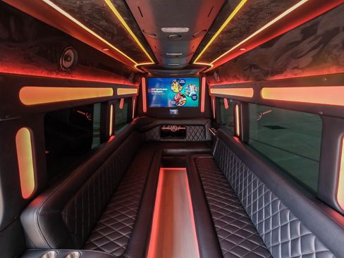 Used 2024 Mercedes-Benz Sprinter 3500 image 53