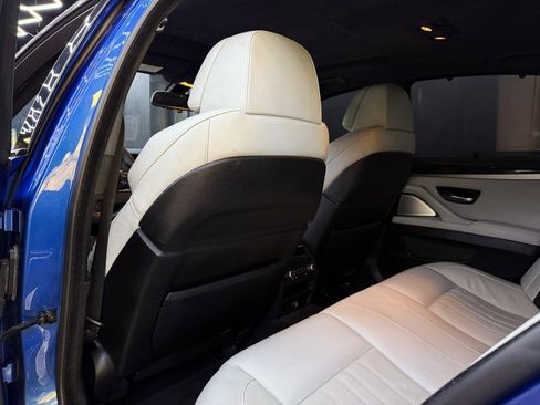 Used 2013 BMW M5 image 20