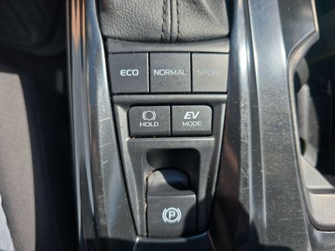 Used 2025 Toyota Camry LE FWD image 23