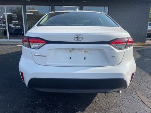 Used 2025 Toyota Corolla LE w/ Convenience Package image 5