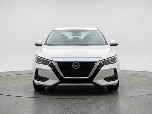 Used 2025 Nissan Sentra SV FWD image 2