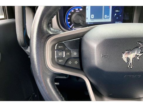 Used 2022 Ford Bronco Black Diamond image 16