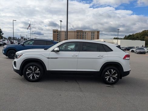 New 2026 Volkswagen Atlas Cross Sport SE image 6