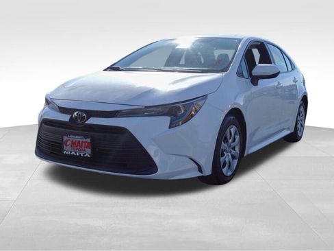 Used 2023 Toyota Corolla LE image 8