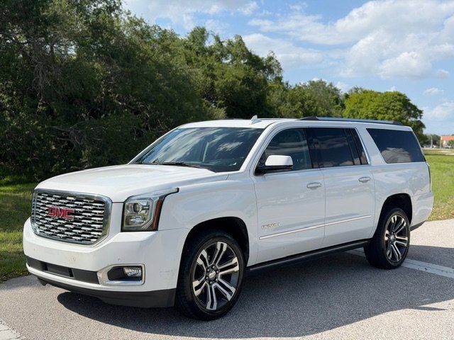 Used 2020 GMC Yukon XL Denali w/ Denali Ultimate Package RWD image 1