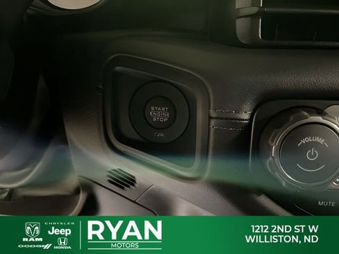New 2026 Jeep Wrangler Unlimited Rubicon AWD/4WD image 30