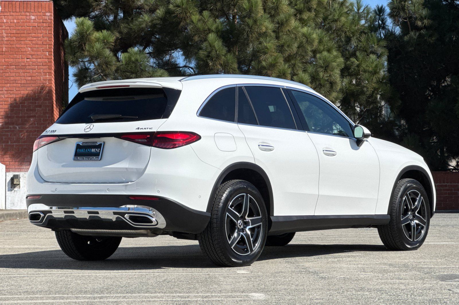 Used 2026 Mercedes-Benz GLC 300 4MATIC image 4