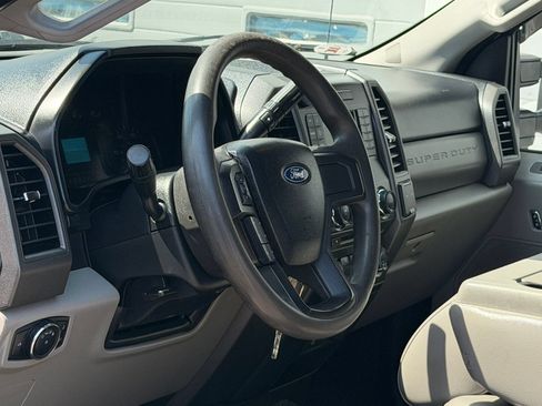 Used 2018 Ford F250 XL w/ Power Equipment Group AWD/4WD image 15
