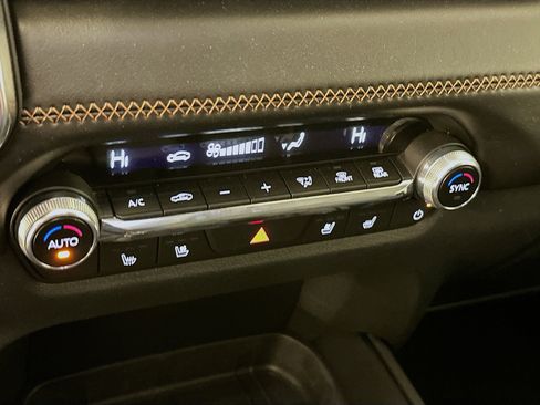 Used 2025 MAZDA CX-50 AWD 2.5 S w/ Premium Plus Pkg image 24