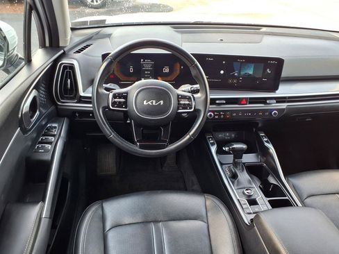 Used 2024 Kia Sorento S AWD/4WD image 8
