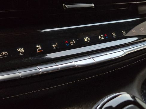 Used 2023 Cadillac Escalade Sport w/ LPO, ONYX Package image 22