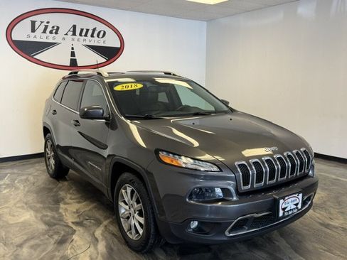 Used 2018 Jeep Cherokee Limited AWD/4WD image 1