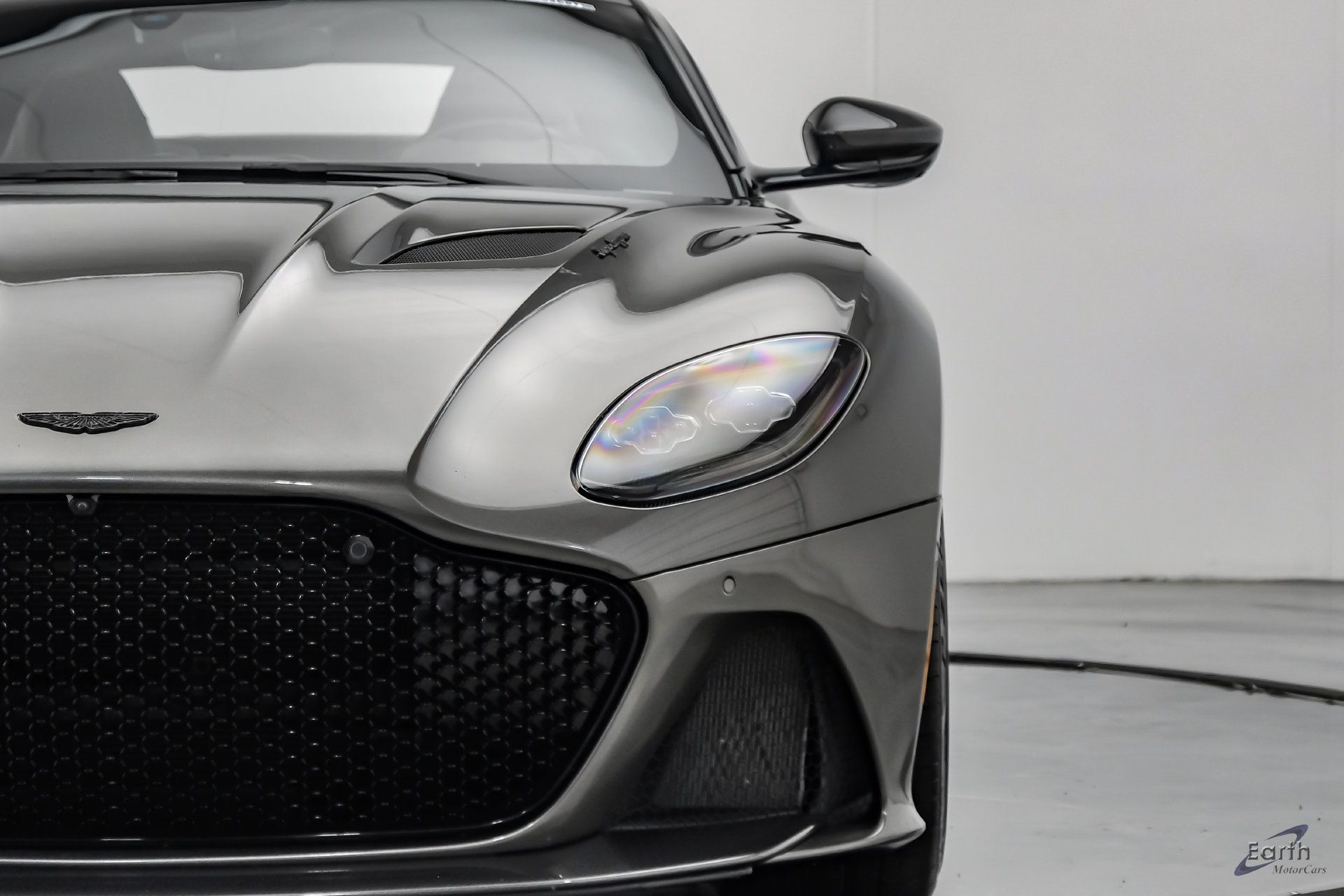 Used 2019 Aston Martin DBS Superleggera RWD image 33