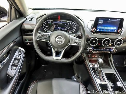 Used 2024 Nissan Sentra SR w/ SR Premium Package image 2