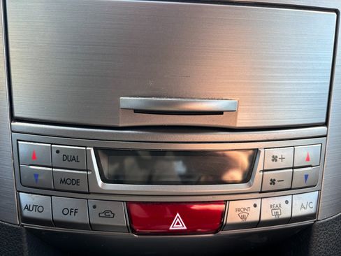 Used 2013 Subaru Outback 2.5i Limited image 14