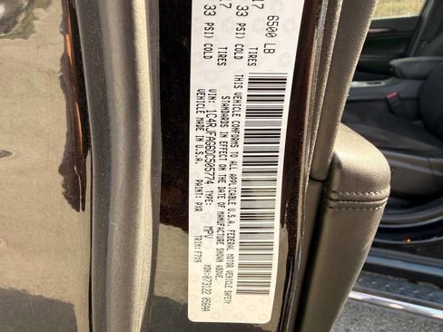 Used 2013 Jeep Grand Cherokee Laredo w/ Laredo E Group image 7