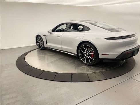 New 2025 Porsche Taycan 4S image 2