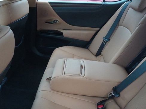 Used 2024 Lexus ES 350 w/ Premium Package FWD image 10