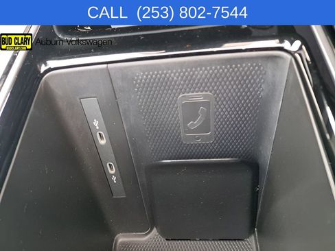 Used 2024 Volkswagen ID.4 2WD image 25