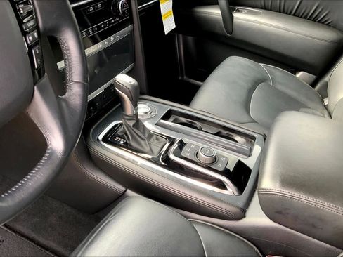 Used 2023 Nissan Armada SL w/ Midnight Edition Package RWD image 16