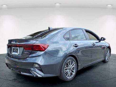 Used 2022 Kia Forte GT-Line w/ GT-Line Technology Package FWD image 7