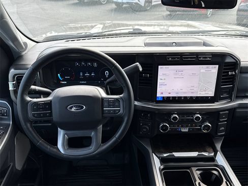 Certified 2024 Ford F250 Lariat w/ Chrome Package image 24