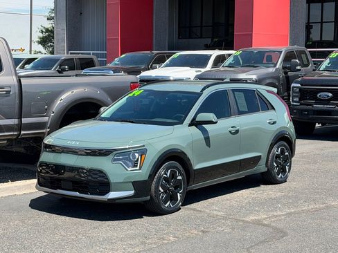 Used 2024 Kia Niro Wind FWD image 1
