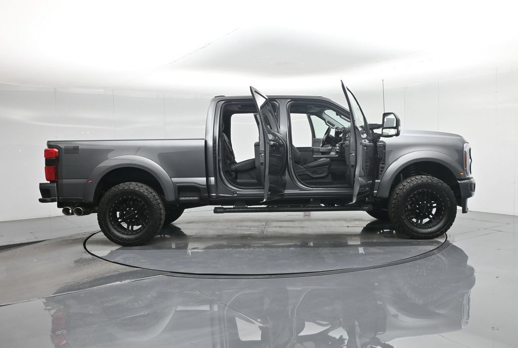 New 2026 Ford F250 Lariat w/ Black Appearance Package AWD/4WD image 4