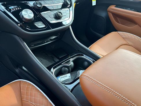 New 2026 Chrysler Pacifica Pinnacle image 38
