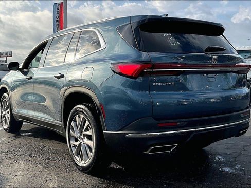 Used 2025 Buick Enclave Preferred image 5