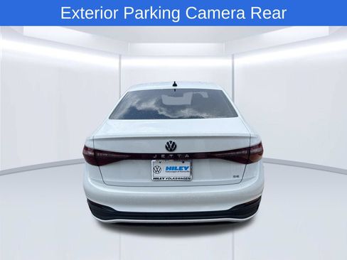 Certified 2025 Volkswagen Jetta SE FWD image 7