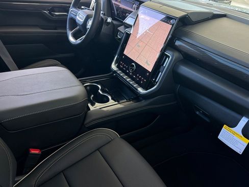 New 2026 GMC Yukon Elevation w/ Elevation Premium Package AWD/4WD image 17