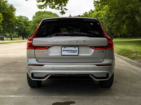 Used 2024 Volvo XC60 B5 Plus AWD/4WD image 8