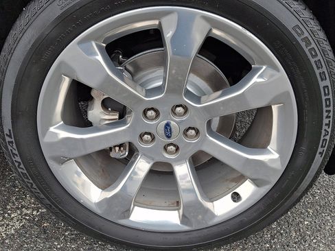 Used 2020 Ford Explorer Platinum w/ Premium Technology Package image 8