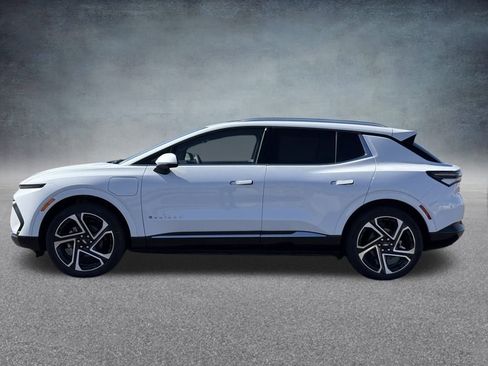 New 2026 Chevrolet Equinox EV LT image 5