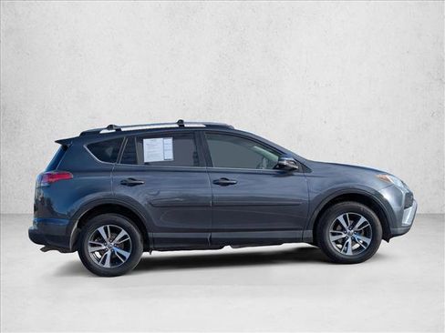 Used 2018 Toyota RAV4 XLE image 4