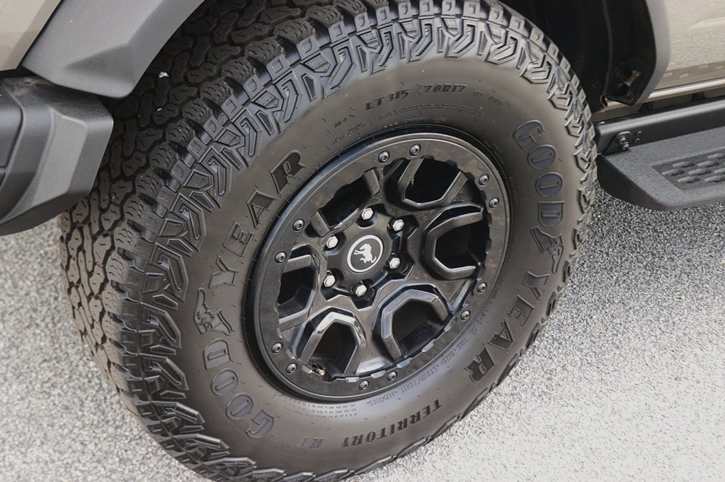 Used 2025 Ford Bronco Badlands AWD/4WD image 8