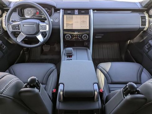 New 2026 Land Rover Discovery S image 14