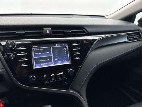 Used 2019 Toyota Camry SE image 17