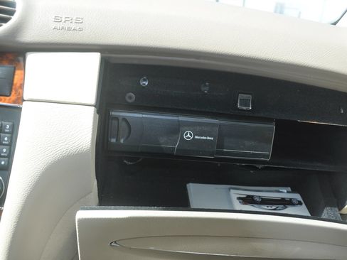Used 2006 Mercedes-Benz CLK 350 Coupe image 36