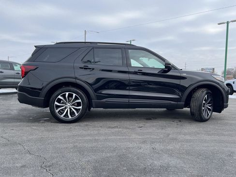 New 2026 Ford Explorer ST-Line image 4