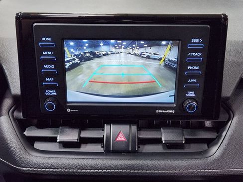 Used 2022 Toyota RAV4 LE AWD/4WD image 38