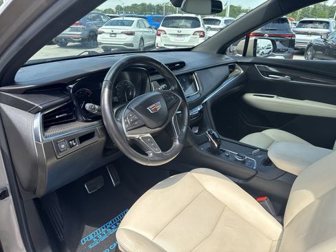 Used 2022 Cadillac XT5 Sportv image 10