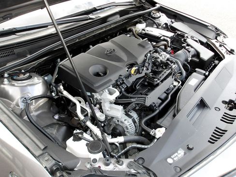 Used 2023 Toyota Camry SE image 20