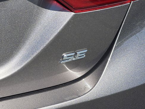 Used 2022 Toyota Camry SE image 23