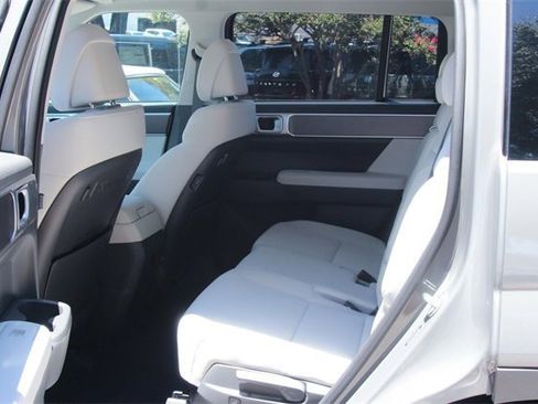 New 2026 Hyundai Santa Fe SE image 15