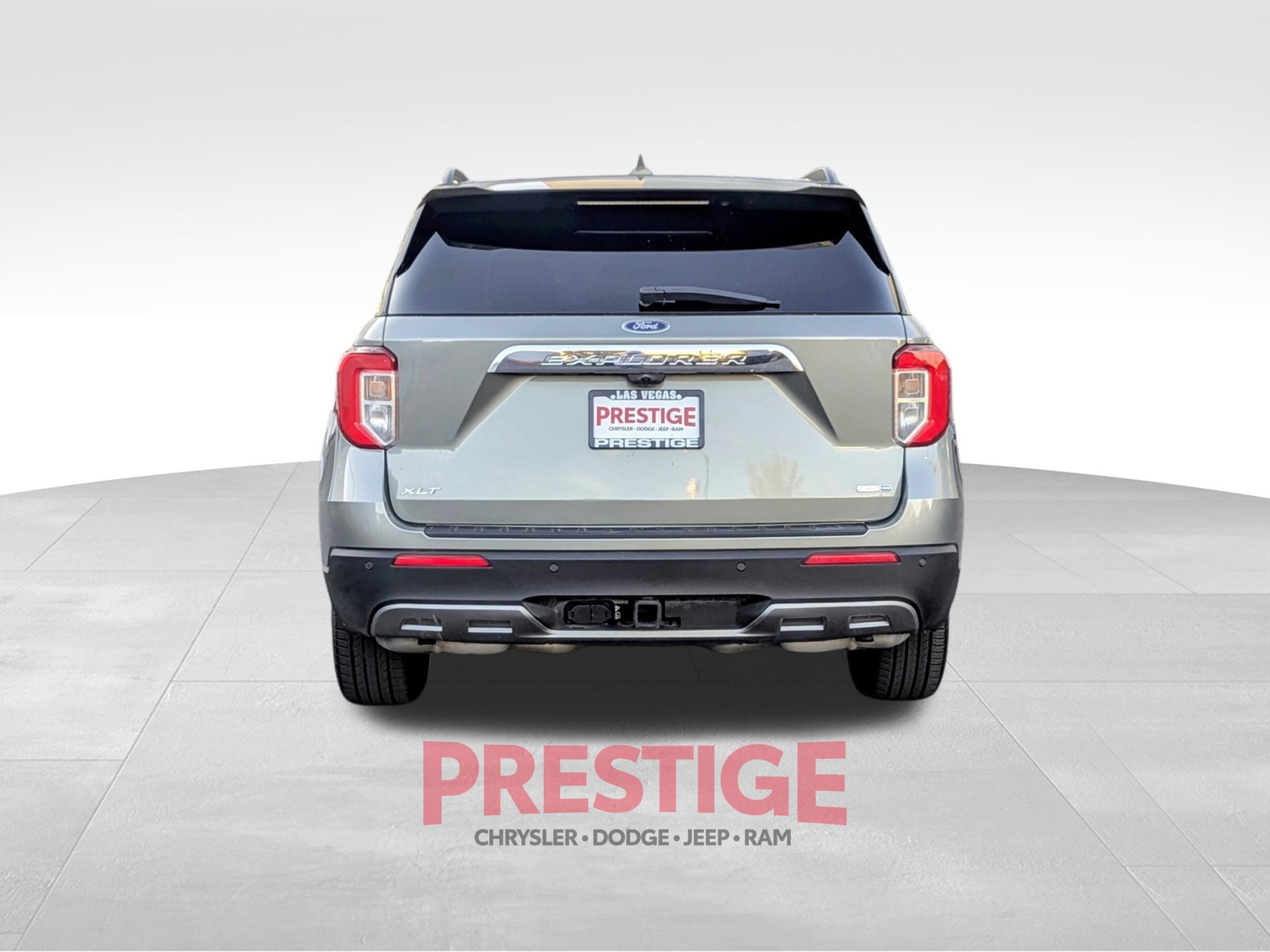 Used 2020 Ford Explorer XLT w/ Equipment Group 202A AWD/4WD image 8