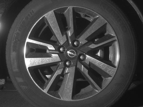 Used 2025 Nissan Versa SV image 13