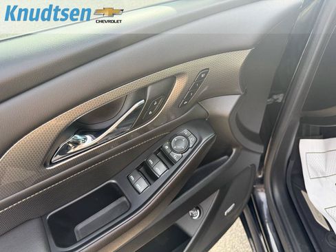 Used 2023 Chevrolet Traverse Premier w/ LPO, Floor Liner Package AWD/4WD image 21