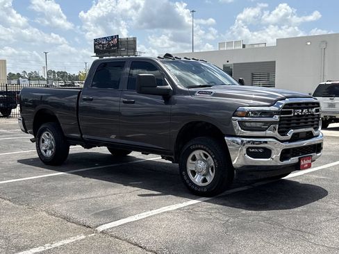 Used 2025 RAM 2500 Tradesman w/ Chrome Appearance Group AWD/4WD image 3